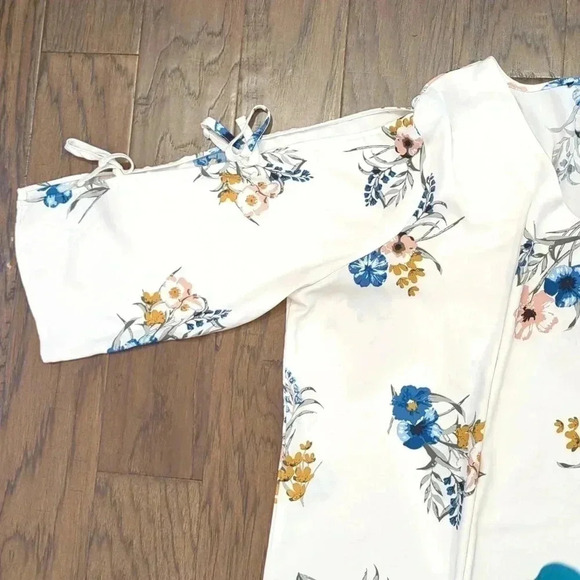 Cold Arm  Blouse - Picture 5 of 11